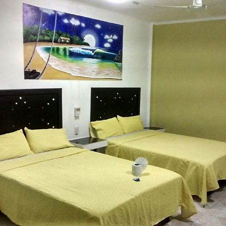 Hotel Arturo'S Zihuatanejo Esterno foto