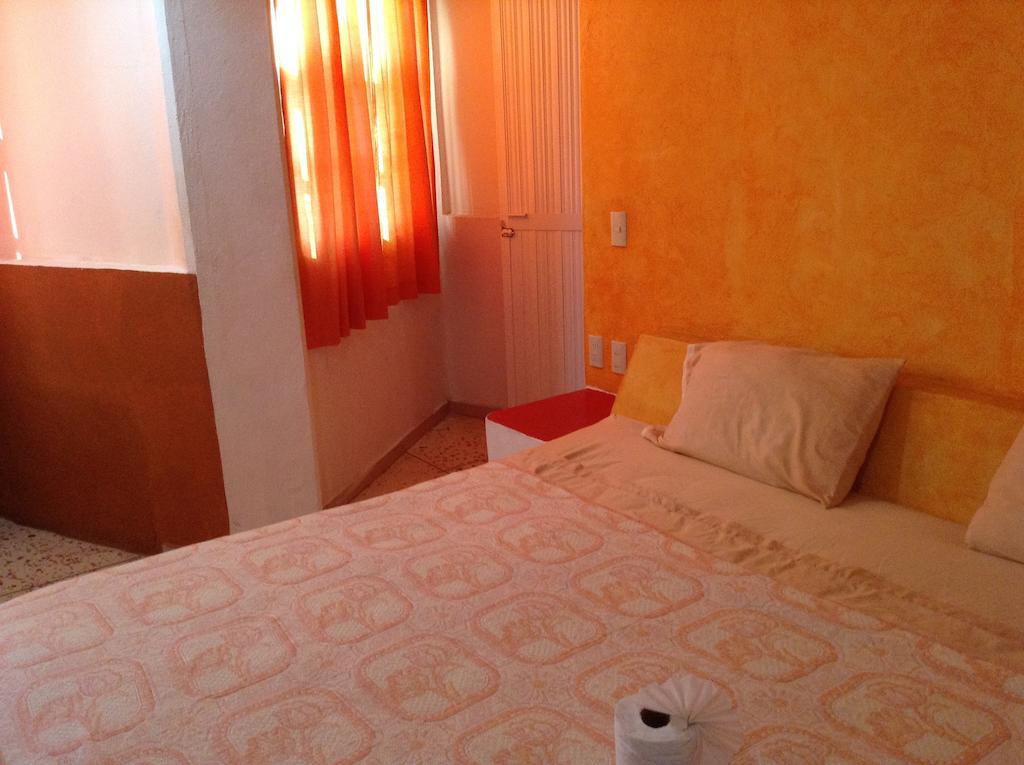 Hotel Arturo'S Zihuatanejo Esterno foto